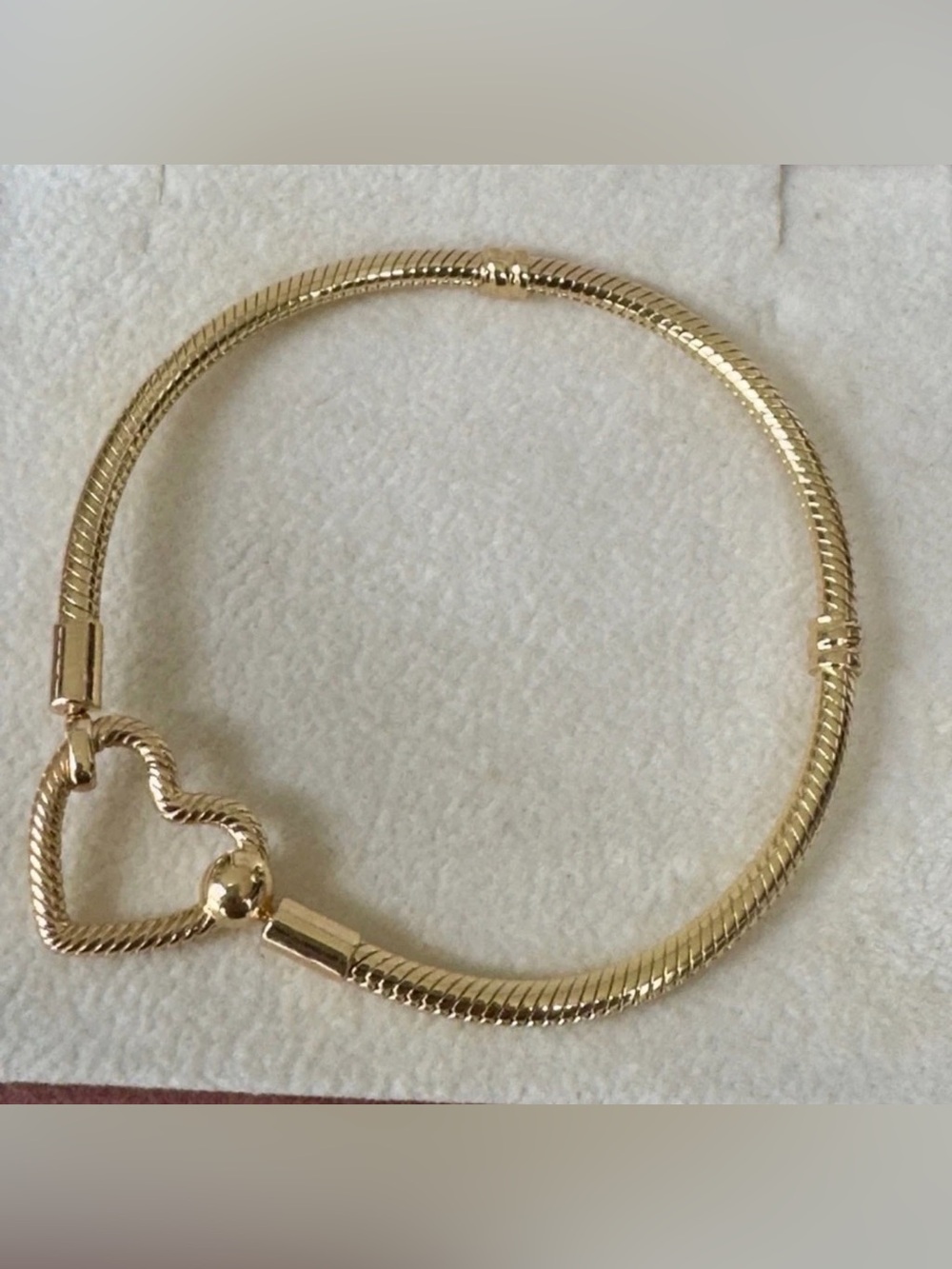 ❗️NEW❗️Pandora 14k Gold Moments Heart Closure Snake Chain Bracelet 6.3 Inches